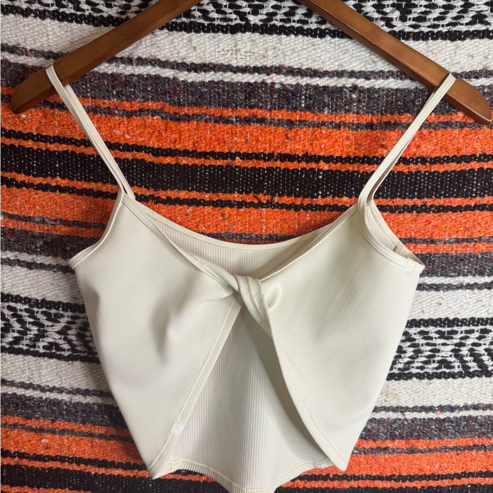 lululemon twist back crop top
